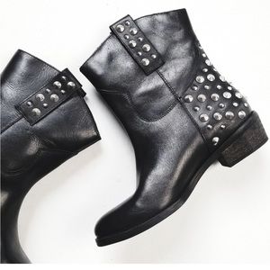 BAKERS Musthave Black Leather Pull On Studded Edgy Mid Calf Biker Boots Sz: 6.5